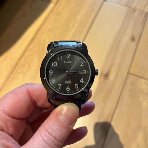 Timex watch black with stretchy metal band - Picture 3 of 5